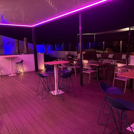 Daos Suites & Terrace Marbella Ngoại thất bức ảnh