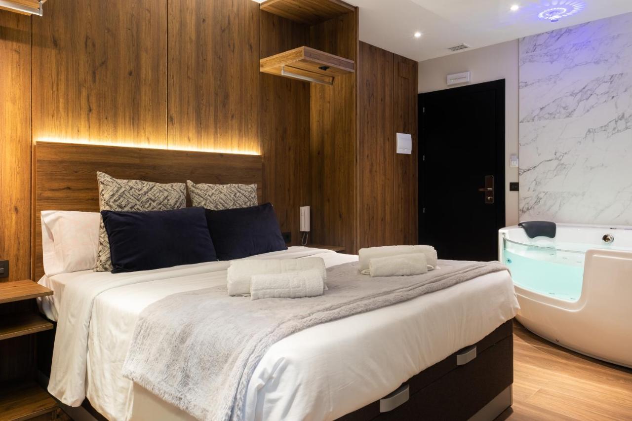 Daos Suites & Terrace Marbella Ngoại thất bức ảnh