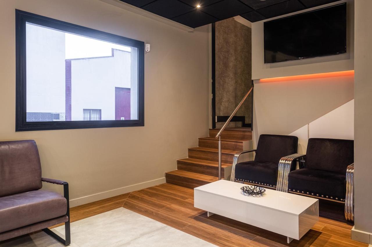 Daos Suites & Terrace Marbella Ngoại thất bức ảnh