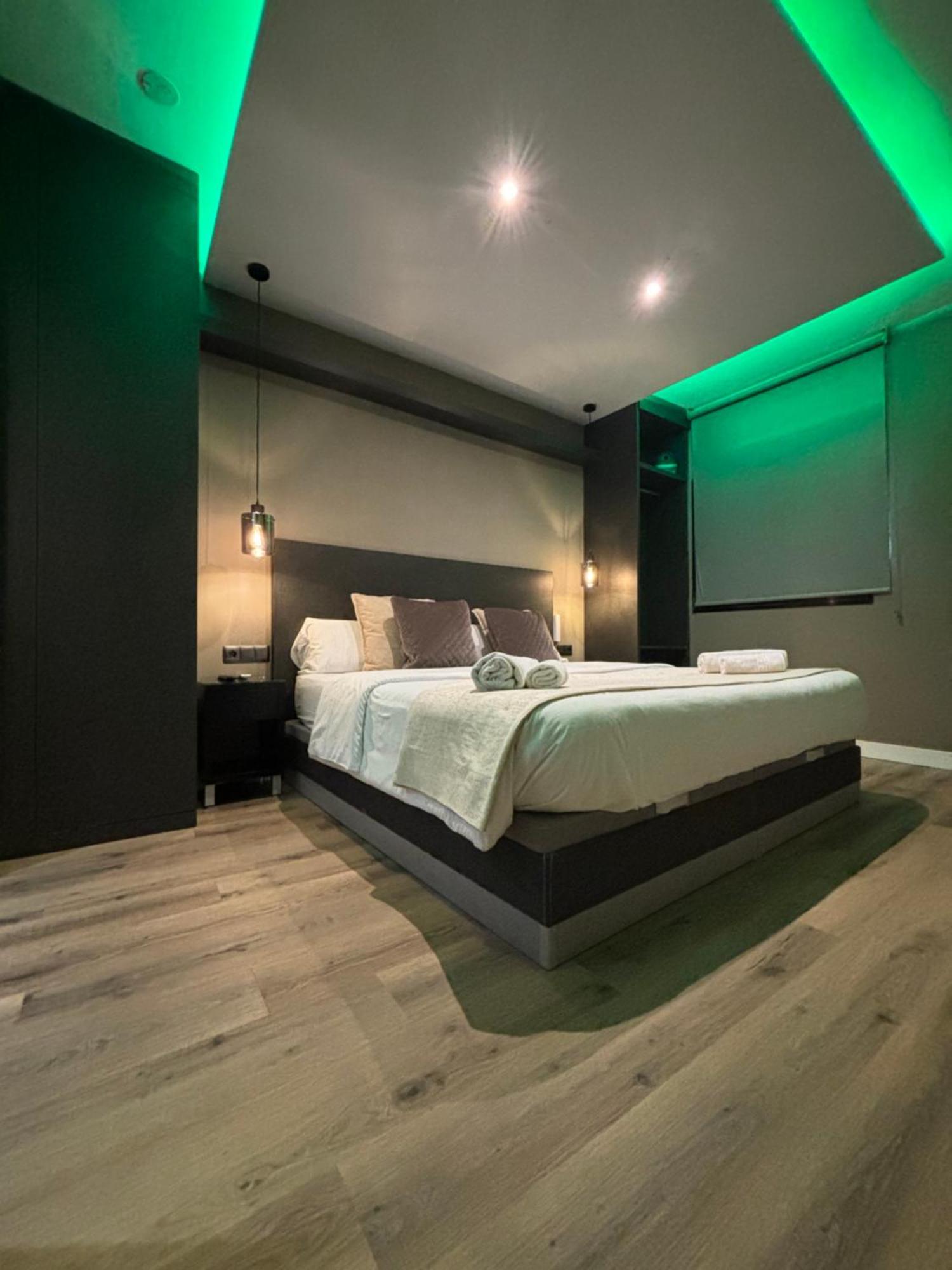 Daos Suites & Terrace Marbella Ngoại thất bức ảnh