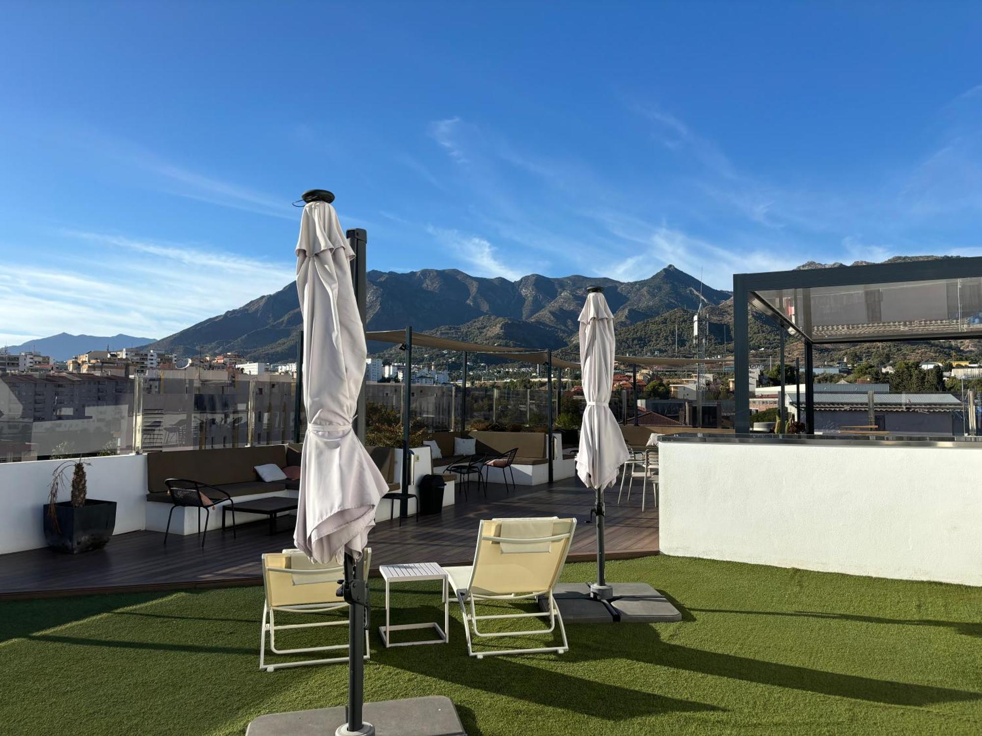 Daos Suites & Terrace Marbella Ngoại thất bức ảnh