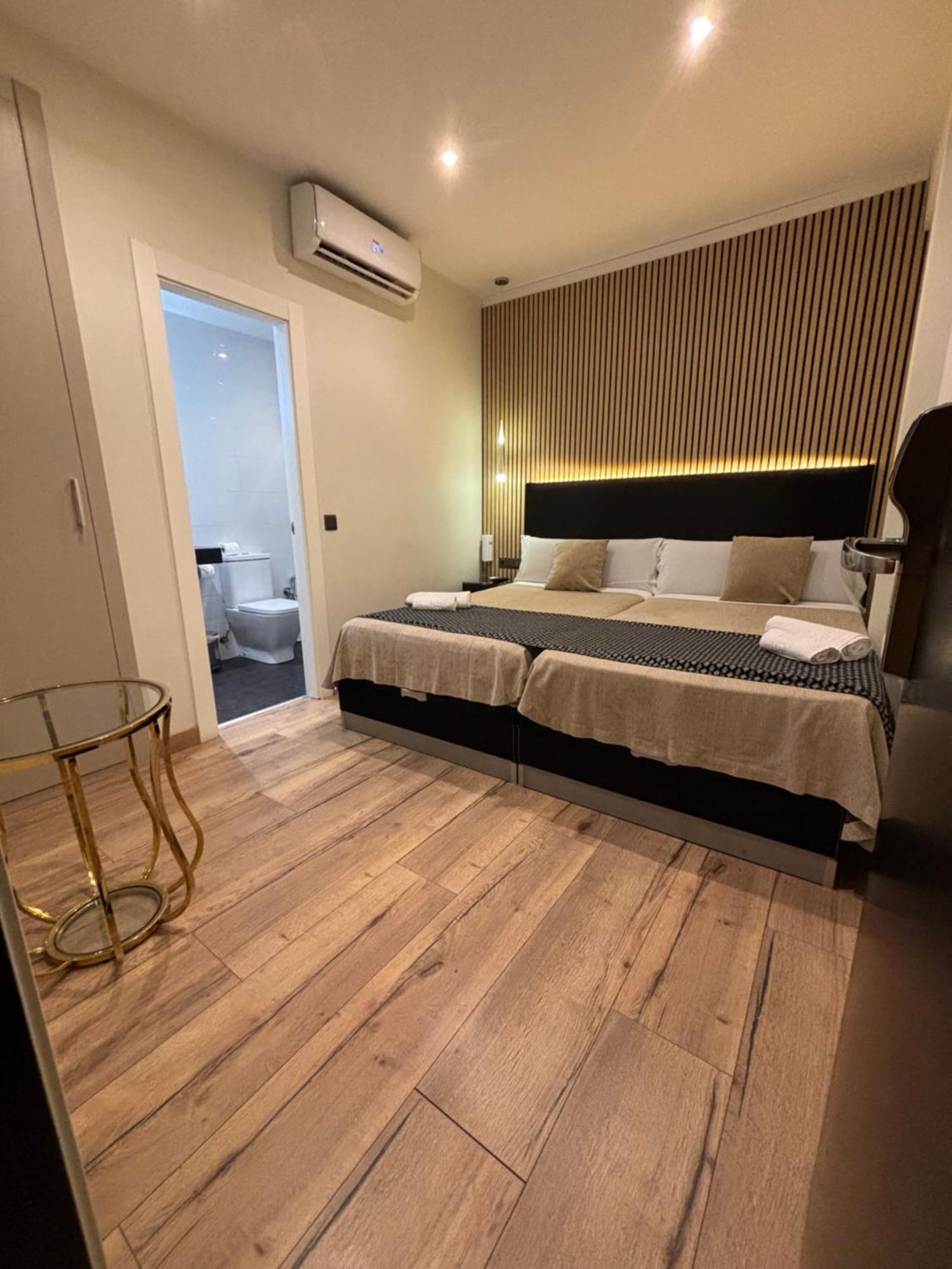 Daos Suites & Terrace Marbella Ngoại thất bức ảnh