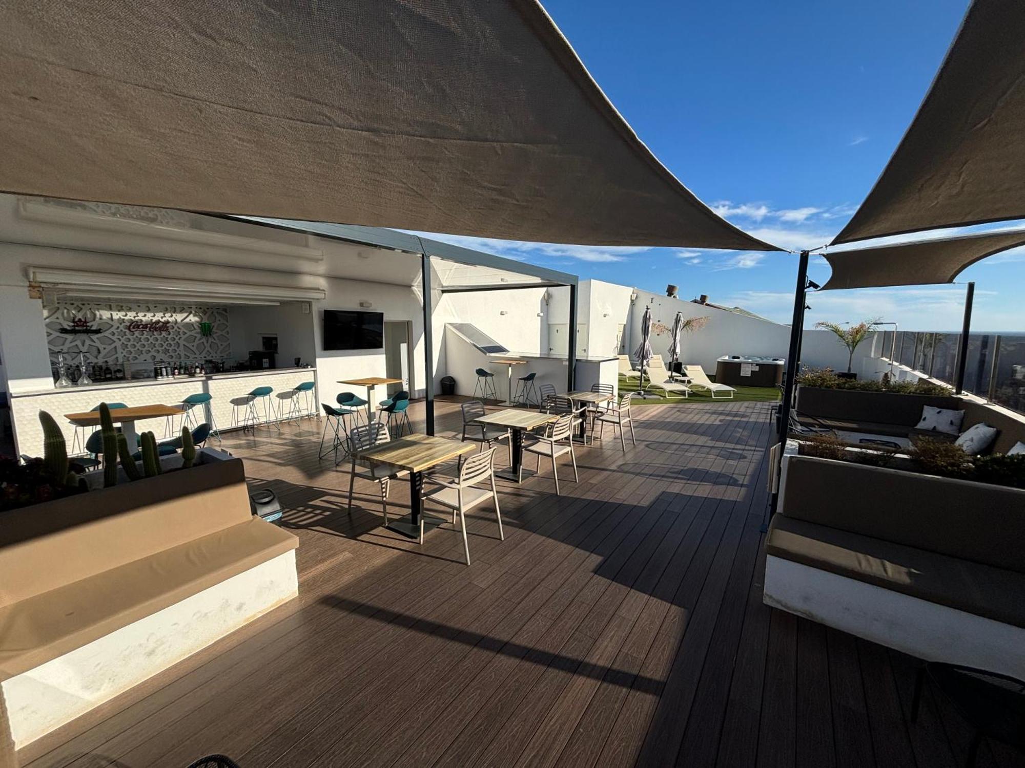 Daos Suites & Terrace Marbella Ngoại thất bức ảnh