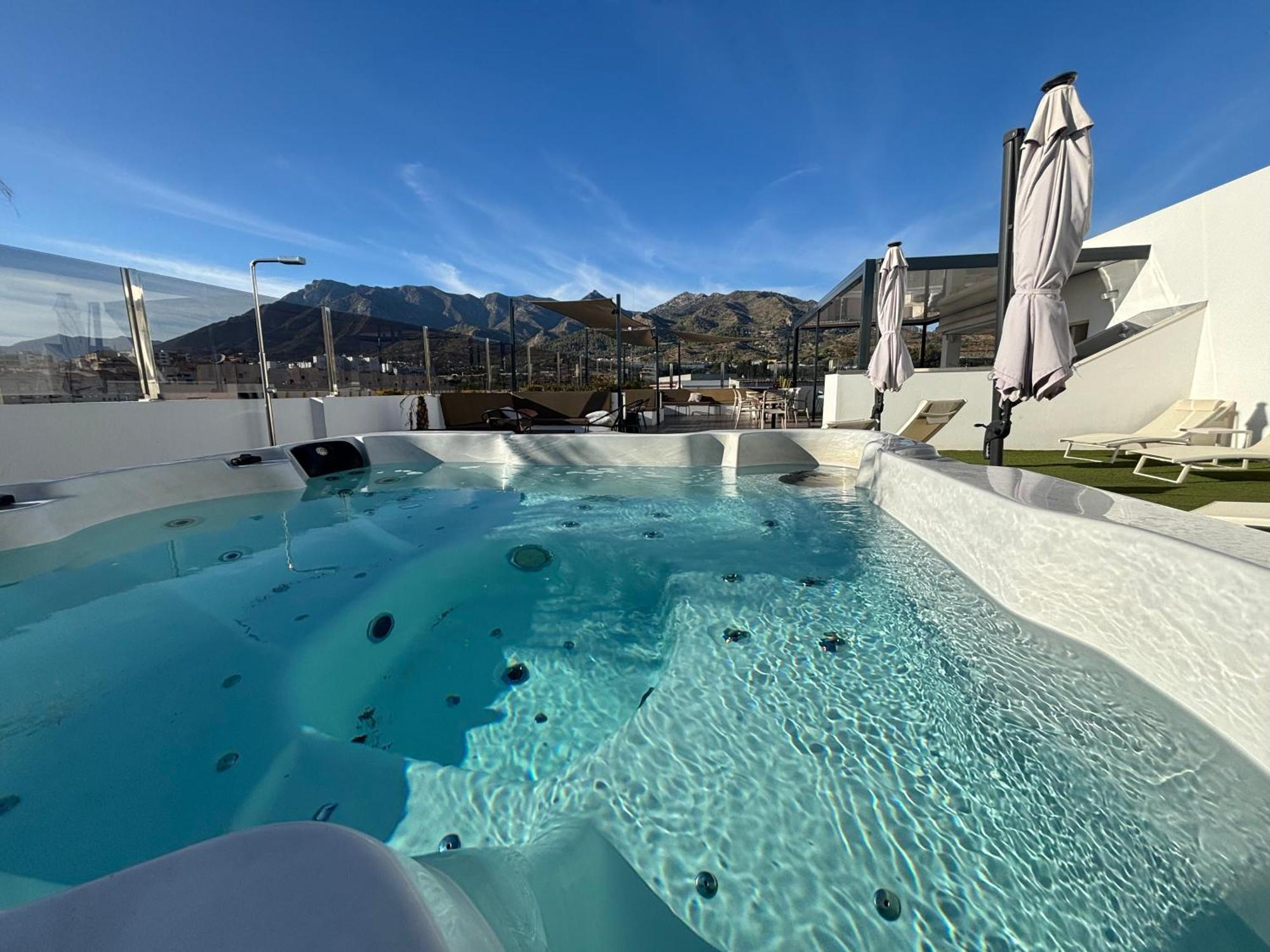Daos Suites & Terrace Marbella Ngoại thất bức ảnh